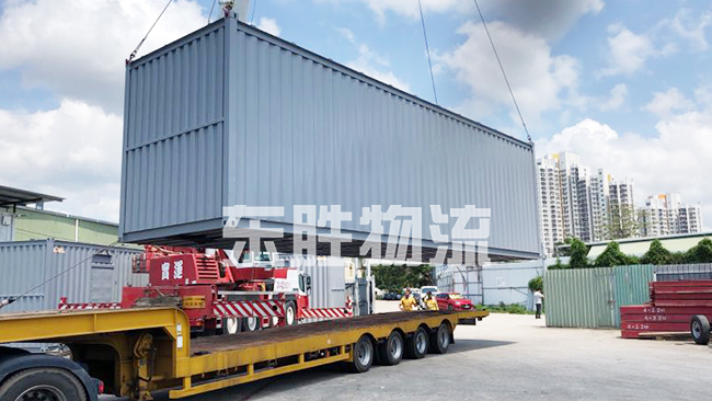 國內(nèi)發(fā)貨到香港的流程，深圳東勝物流拖柜運輸?shù)较愀郜F(xiàn)場圖