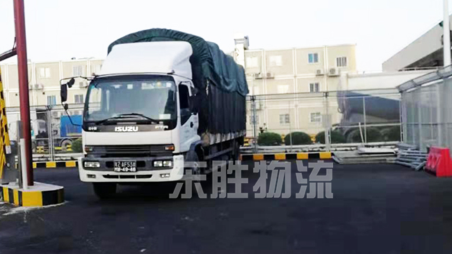 中港物流進(jìn)出口運(yùn)輸車，中港車隊(duì)圖